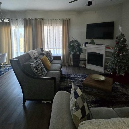 Gorgeous 3 Bedroom Home With Cable Tv In All Rooms & Free Wi-Fi Concord Eksteriør bilde