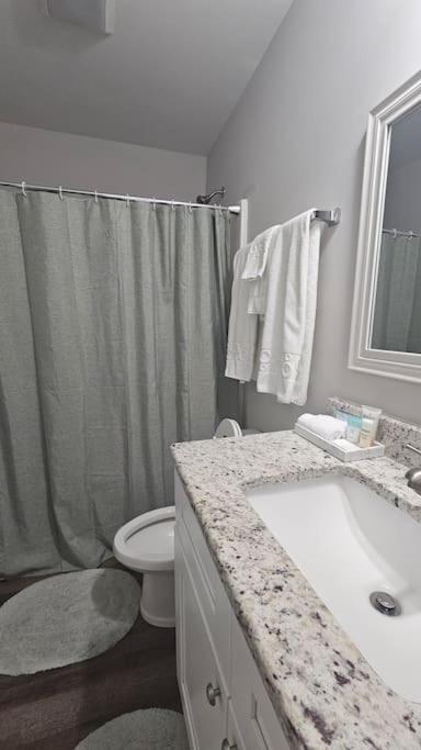 Gorgeous 3 Bedroom Home With Cable Tv In All Rooms & Free Wi-Fi Concord Eksteriør bilde