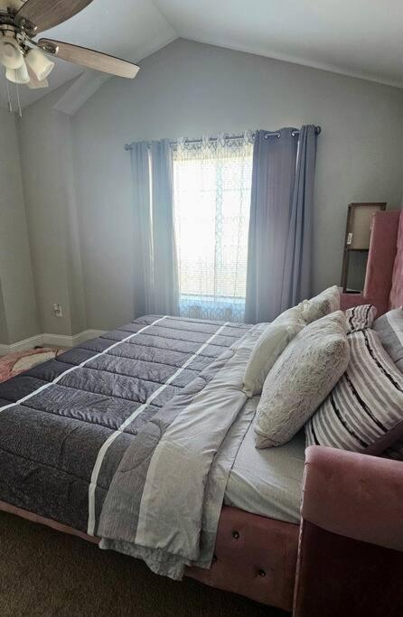 Gorgeous 3 Bedroom Home With Cable Tv In All Rooms & Free Wi-Fi Concord Eksteriør bilde