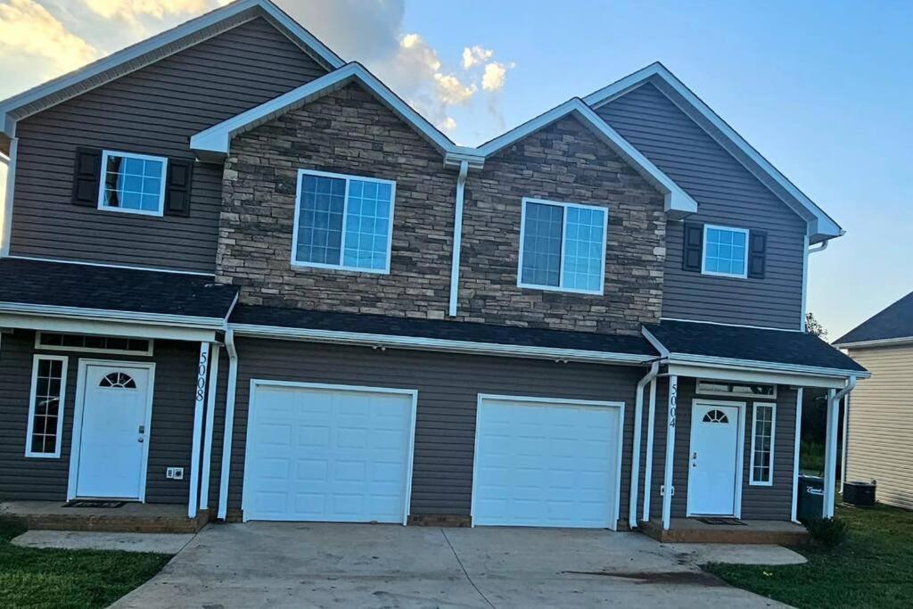 Gorgeous 3 Bedroom Home With Cable Tv In All Rooms & Free Wi-Fi Concord Eksteriør bilde